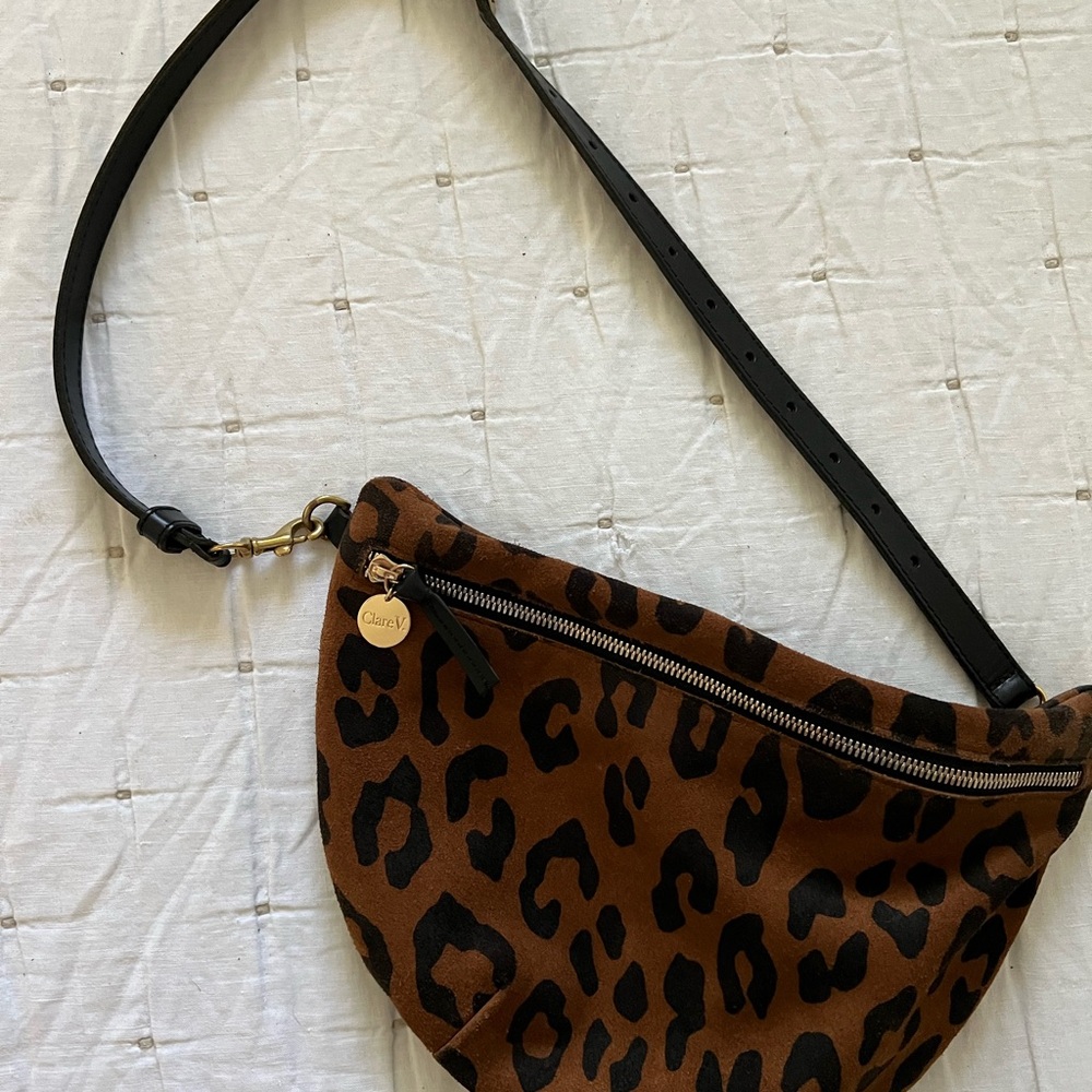 Clare v leopard grande fanny